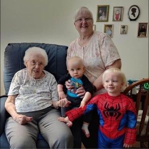 Meet your Posher, Amanda